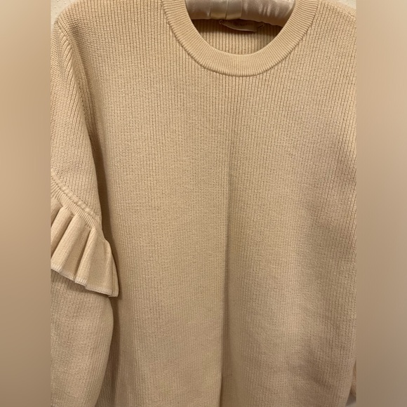 Bundle👚Tory Burch Sweater & express shirt plus 🎁 - Picture 6 of 16